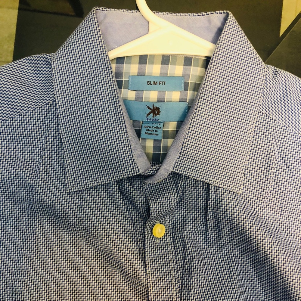 Slim fit dress shirt